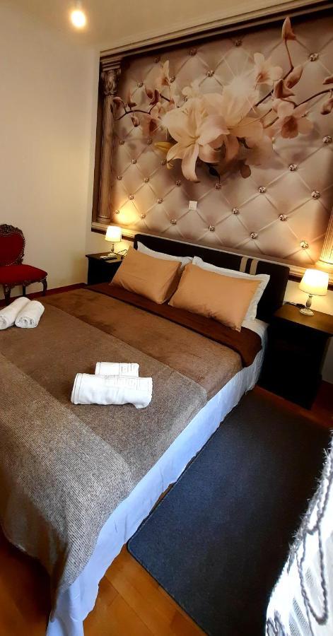Luxury 6 People Port Of * Pireus