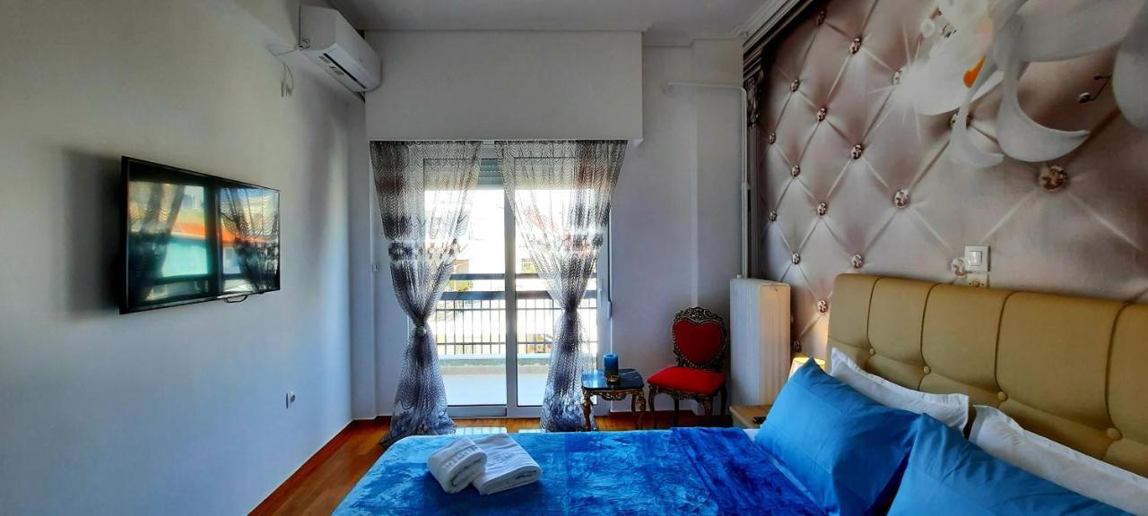 Luxury 6 People Port Of Pireus